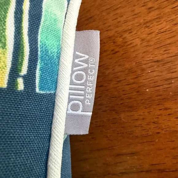 Colorful Fish Pattern Indoor/Outdoor Throw Pillows - Picture 3 of 3